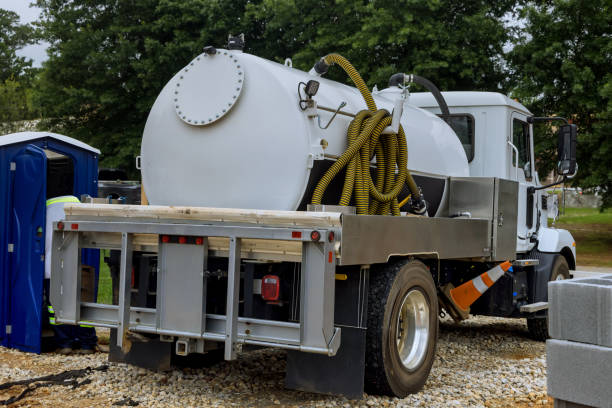 Best Porta potty delivery and setup  in West Elmira, NY